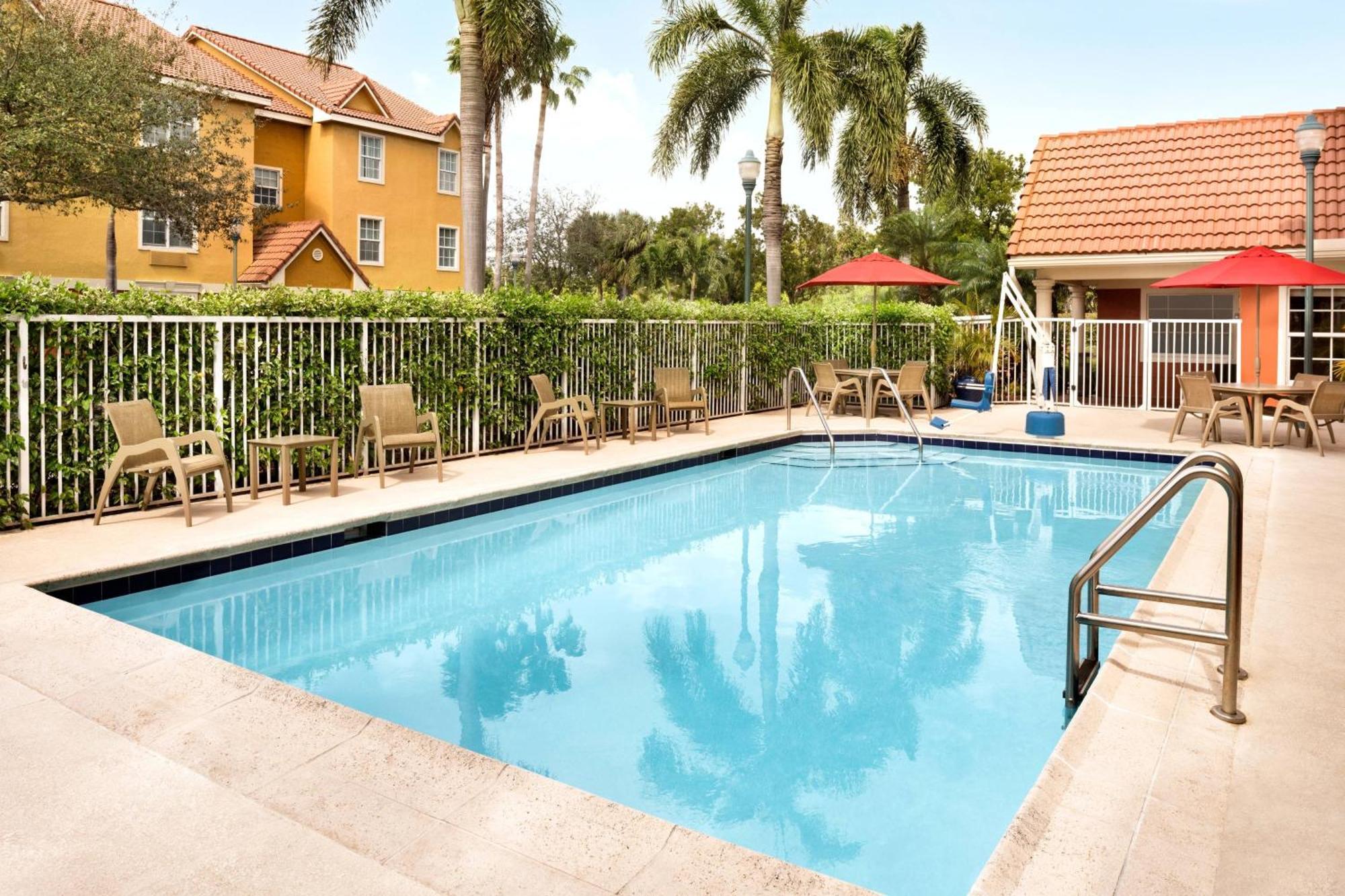 Towneplace Suites Fort Lauderdale West Экстерьер фото