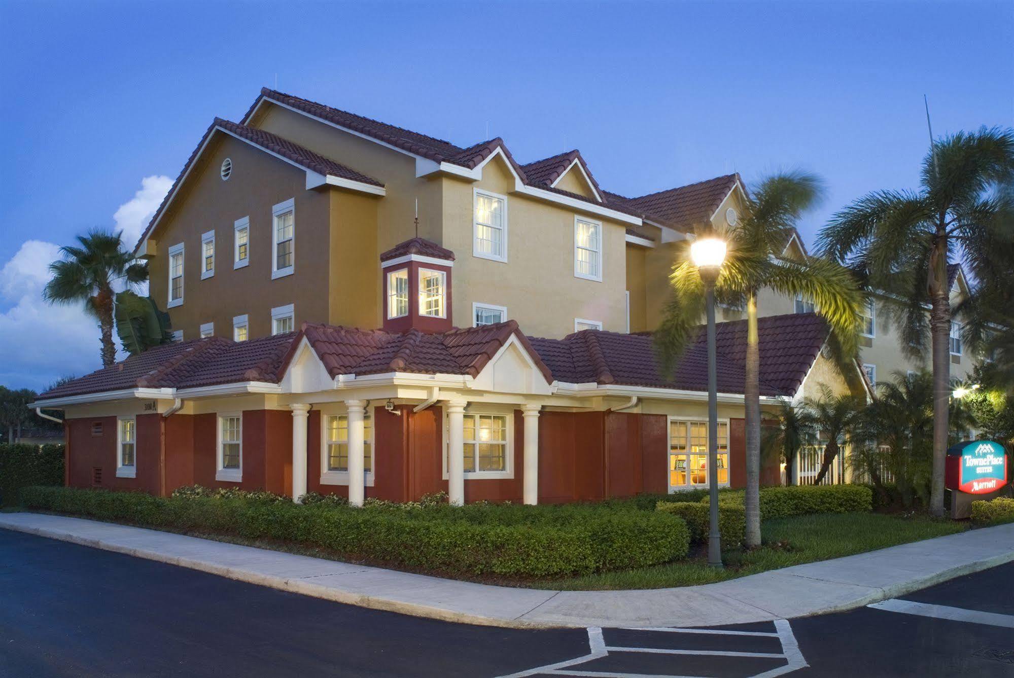 Towneplace Suites Fort Lauderdale West Экстерьер фото